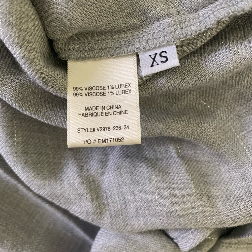 NWT Chelsea & Violet Shimmery Gray Top XS - Picture 6 of 6